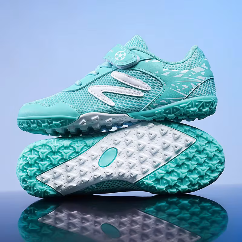 Children Soccer Shoes Cleats Boys Football Boots TF Breathable Ultralight Grass Training Athletic Sneakers 28-39