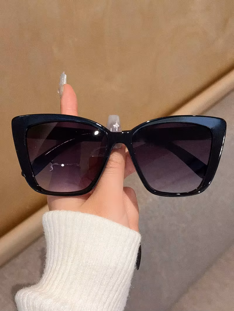Trendy Cat Eye Sunglasses for Women Retro Square Sun Glasses UV400 Protection Eyewear Summer Fashion Shades