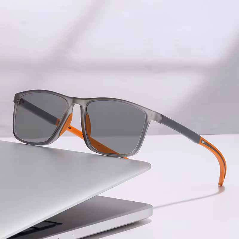 Trendy cool sports color-changing glasses anti-blue light color-changing myopia glasses men's outdoor anti-collision and anti-drop day and night glasses