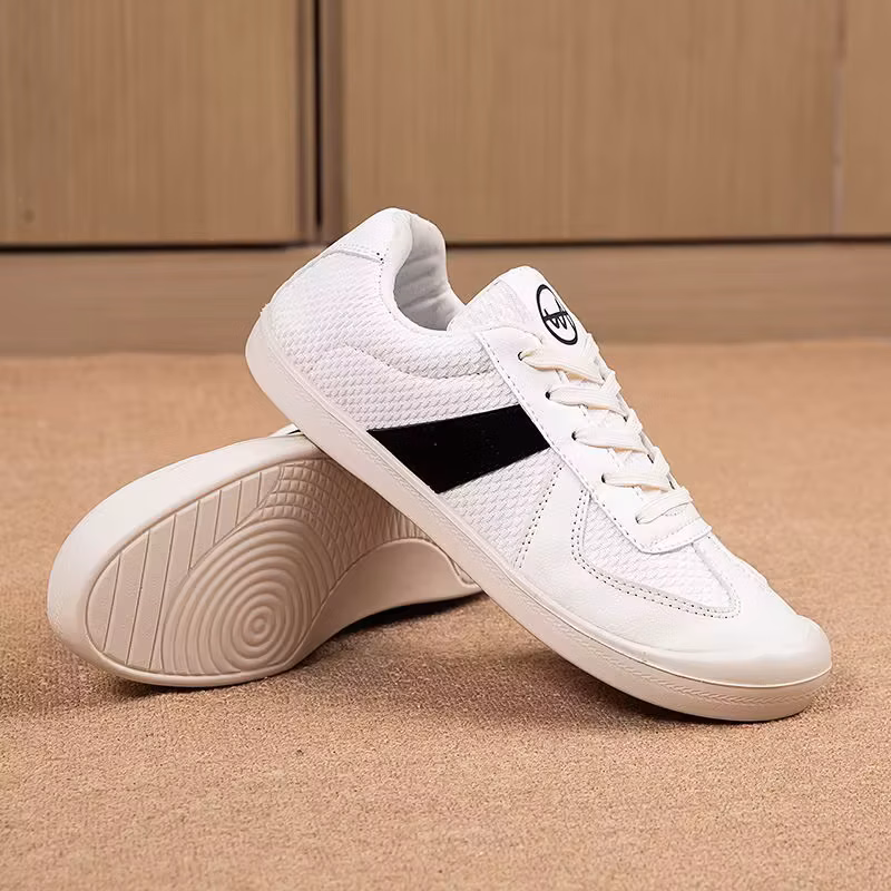 Women's Sports Shoes Luxury Casual Tennis Outdoor Walking Running Fashion Flats White Mesh Comfortable Sneakers Shoes For Women