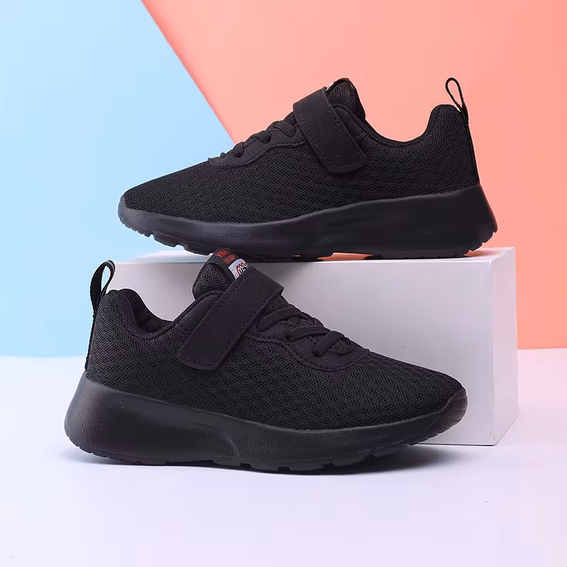 Boys' breathable running shoes, lightweight girls' sports shoes, four season outdoor children's black mesh eyes, big children's