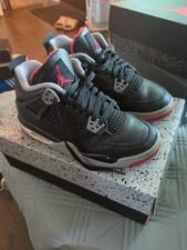 Air Jordan 4 Bred