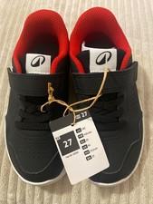 Chaussures de sport pour enfant de la marque Decathlon, neuves et jamais utilis