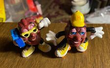 2 Vtg Hardee’s California Raisins Boombox Roller Skates Figures Toys 2"
