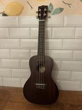 Makala Classic Mahogany MK-CE Ukulele With Electric Pickup